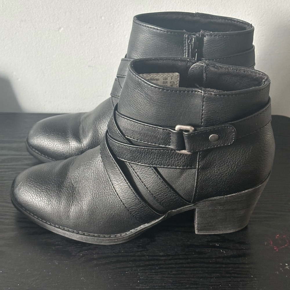American Eagle Black Ankle Boots